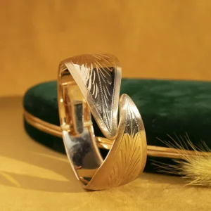 Fashion Gouden bangle met gravure 18 krt Bangles