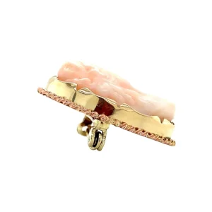 Outlet Gouden broche met angel skin koraal 14 krt Broches