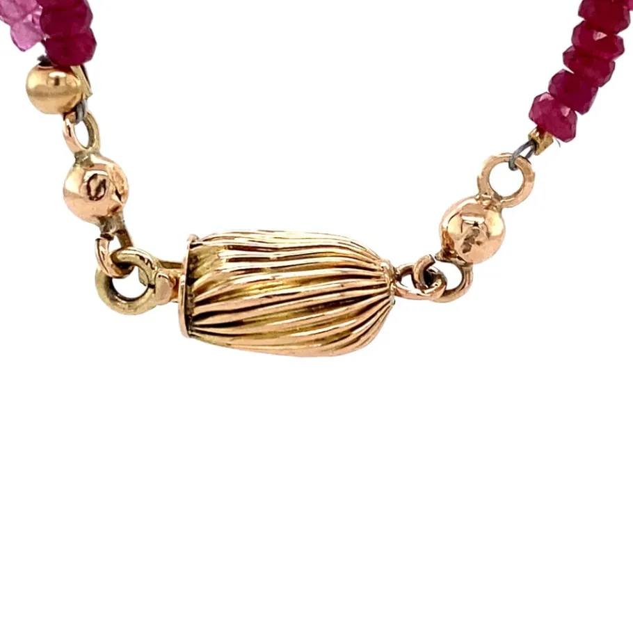 gouden_collier_met_robijn_4-1.webp New Gouden collier met robijn 14 krt Kettingen Met Edelsteen