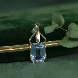 Sale Gouden hanger met blauwe spinel 14 krt Gouden Hanger Met Edelsteen