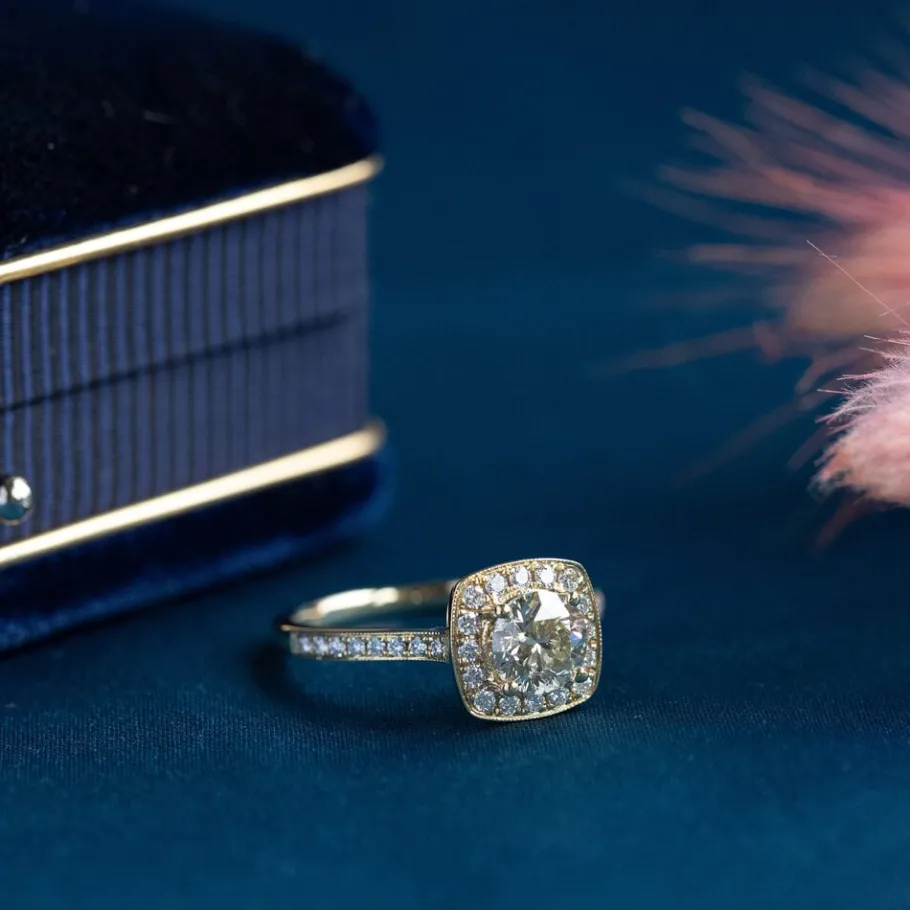 gouden_ring_met_diamant___1-19.webp Fashion Gouden ring met diamant 18 krt Entourage Ring | Diamanten Ringen